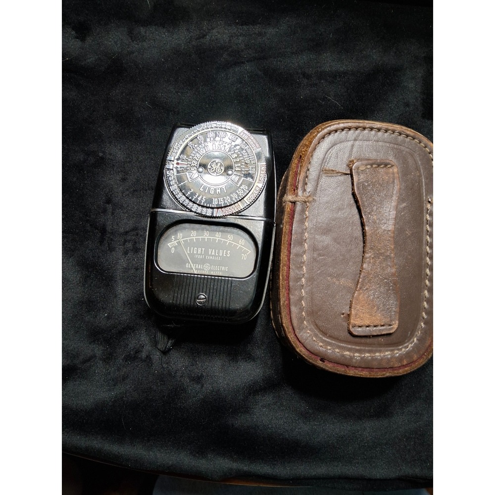 Vintage GE Exposure Meter 8DW58Y5 Army Exchange Service Light Meter with Case - Picture 2 of 7